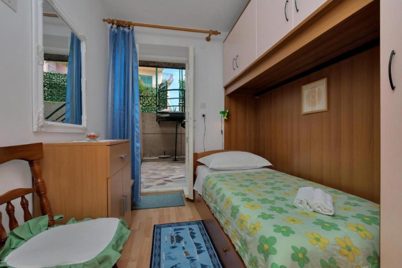 Sun And Sea 3-2 Apartment Makarska